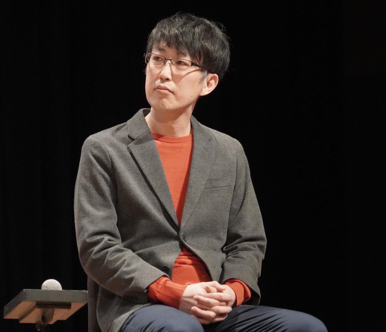 映画のまち調布シネマフェスティバル2023で、主演映画「愛のこむらがえり」の舞台あいさつに出席した吉橋航也（撮影・佐藤成）