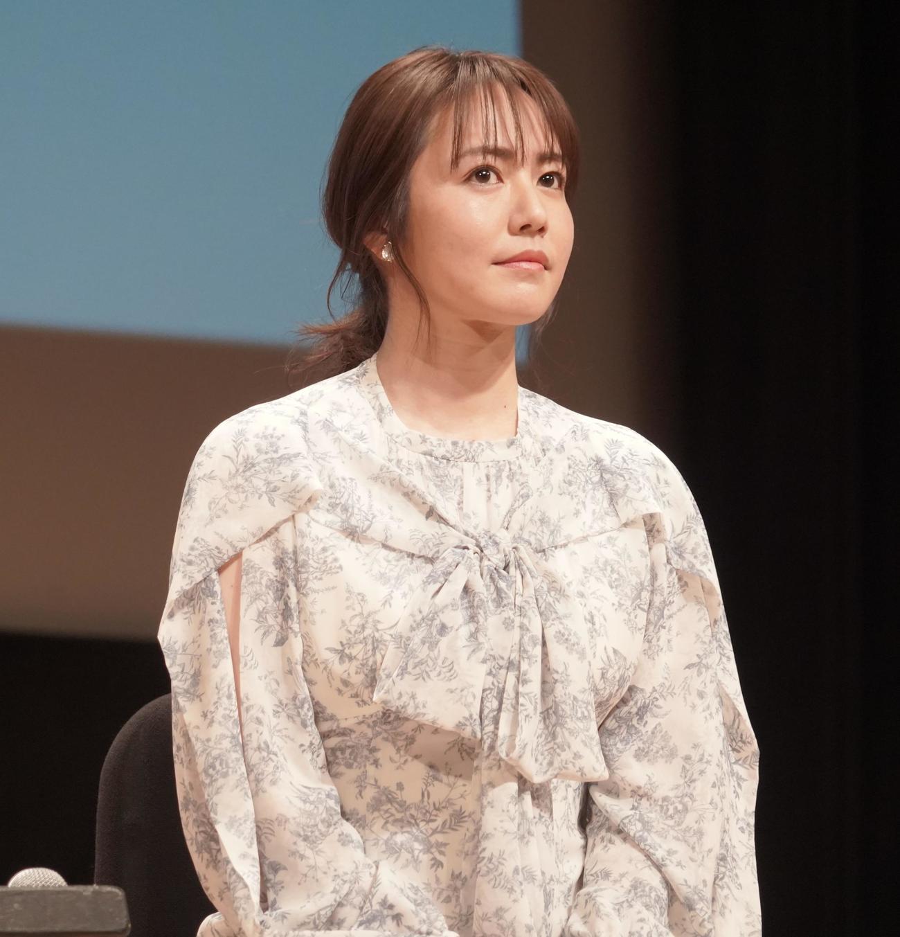映画のまち調布シネマフェスティバル2023で、主演映画「愛のこむらがえり」の舞台あいさつに出席した磯山さやか（撮影・佐藤成）