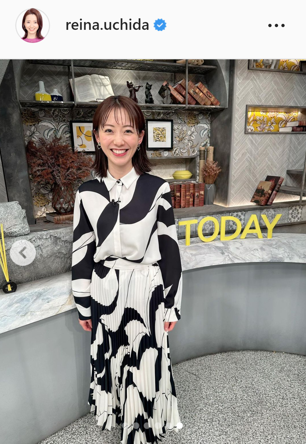 着用した衣装を公開する内田嶺衣奈アナ（内田嶺衣奈アナのインスタグラムより）