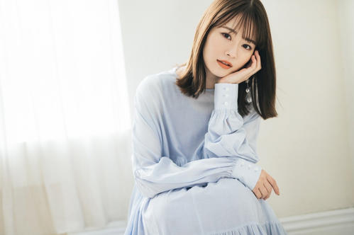「株式会社マウントケープ」との専属マネジメント契約締結を発表した山崎伶奈
