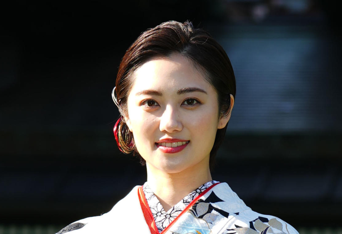 奥山かずさ（2021年12月撮影）