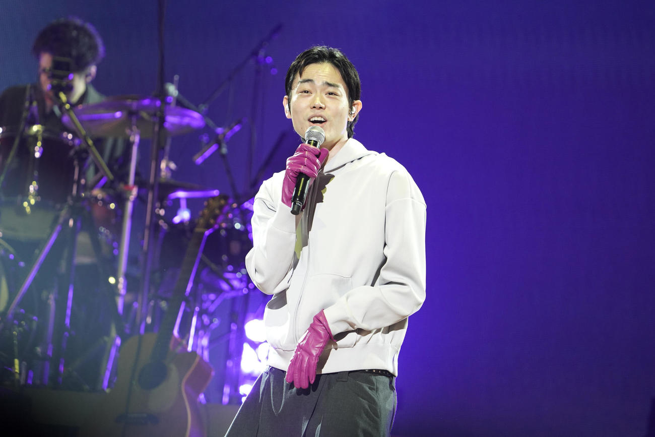 東京・日本武道館で全国ツアーの追加公演を開催した菅田将暉