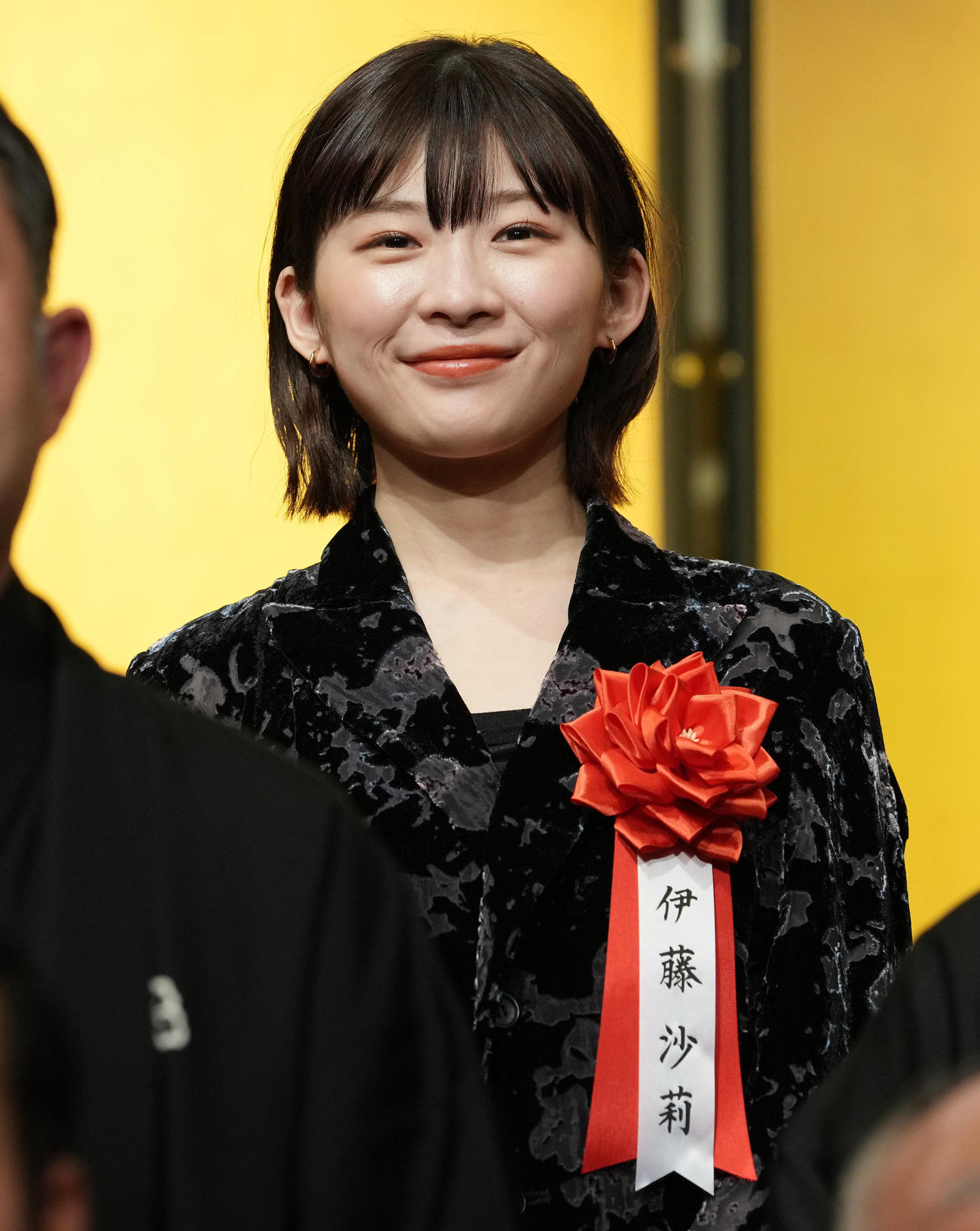 文化庁芸術祭賞でテレビ・ドラマ部門の放送個人賞を受賞し、笑顔の伊藤沙莉（撮影・鈴木みどり）