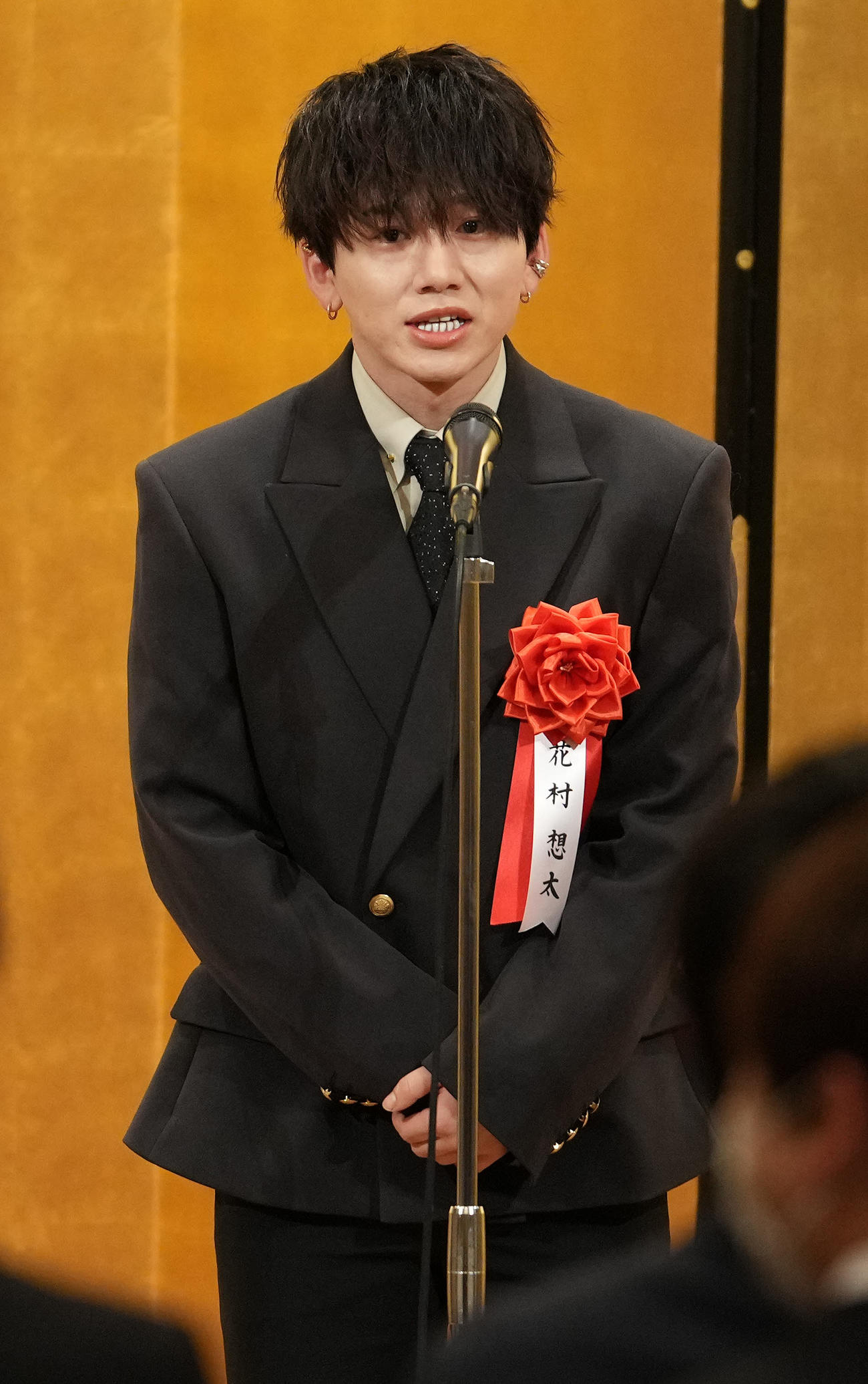 文化庁芸術祭賞で演劇部門の新人賞を受賞し、喜びを語る花村想太（撮影・鈴木みどり）