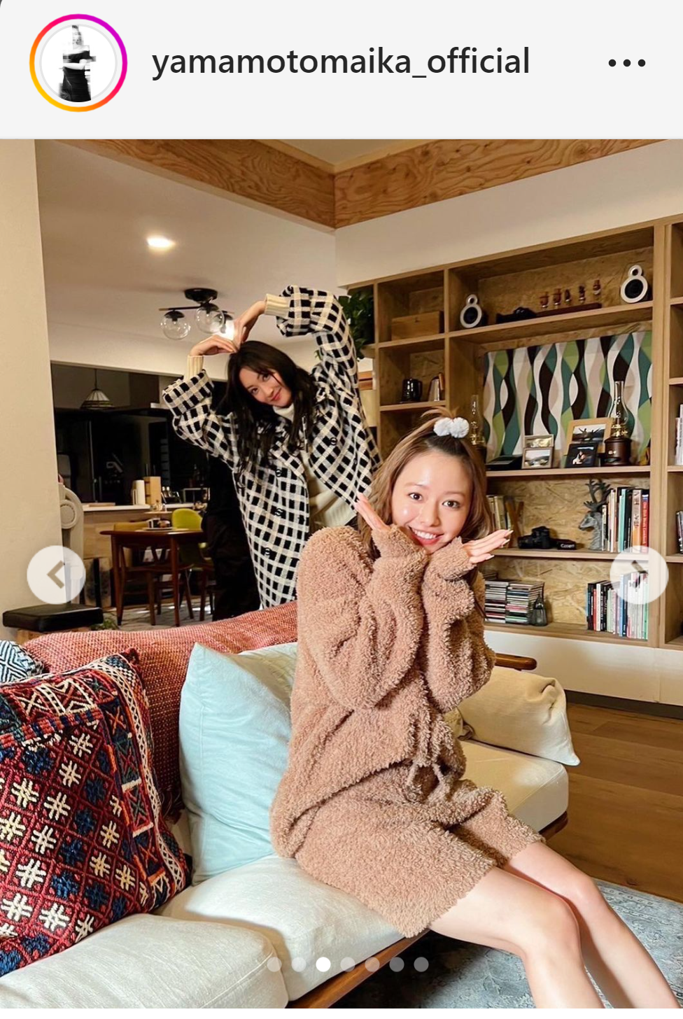 ドラマ「忍者に結婚は難しい」のオフショットを公開した山本舞香（インスタグラムより）