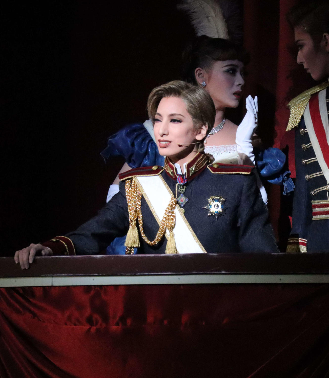 花組トップ柚香光演じるルドルフは、劇場で運命の相手に再会する（撮影・小林千穂）