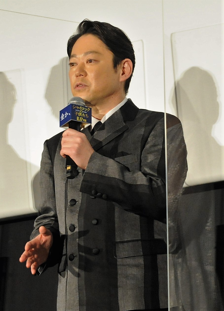 映画「シャイロックの子供たち」初日舞台あいさつに出席する阿部サダヲ（撮影・高橋洋平）