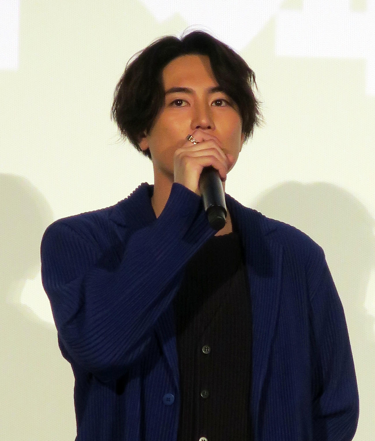 映画「BLUE GIANT」初日舞台あいさつに登壇した間宮祥太朗