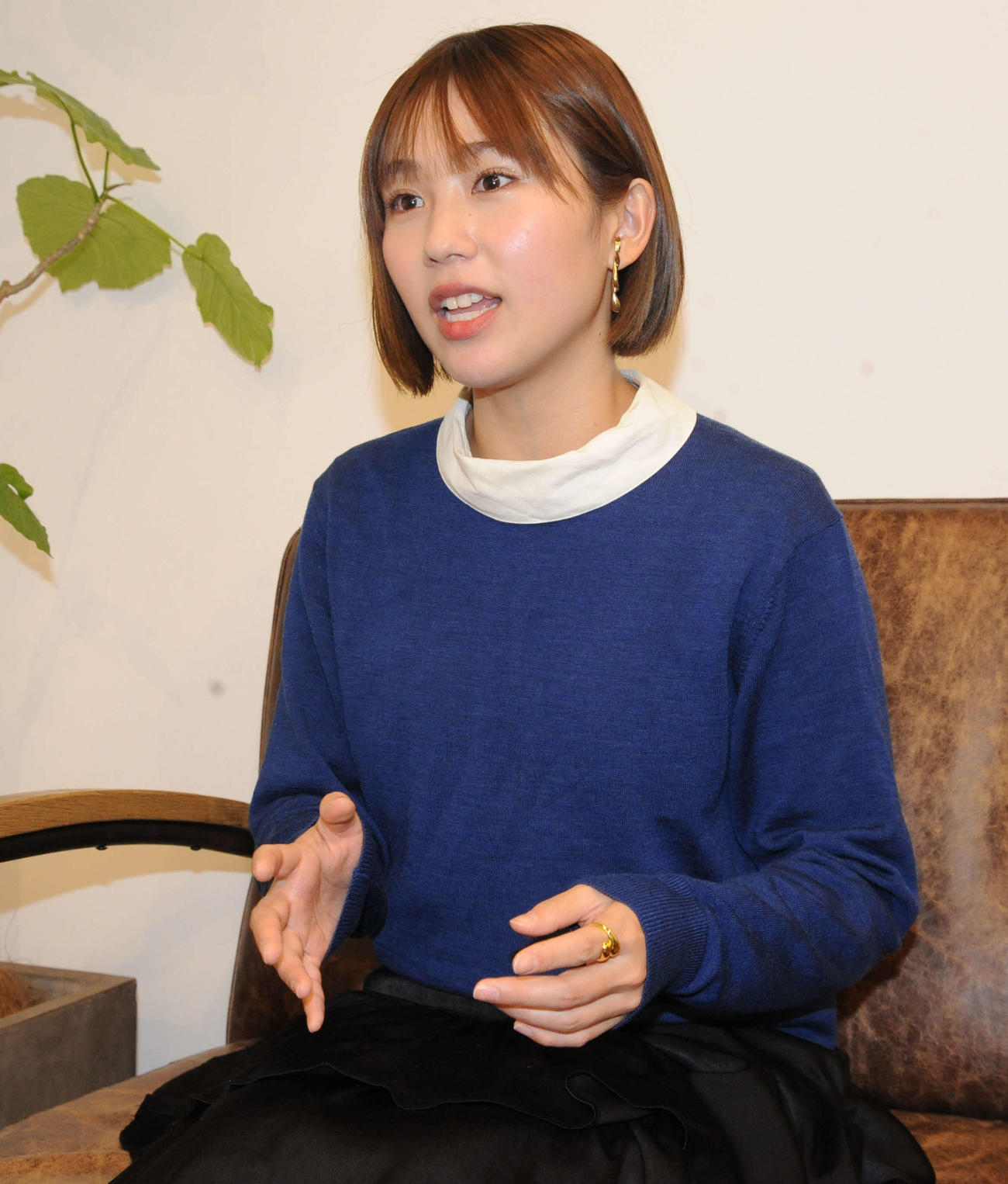 昆虫食について語る荒川真衣（撮影・松尾幸之介）