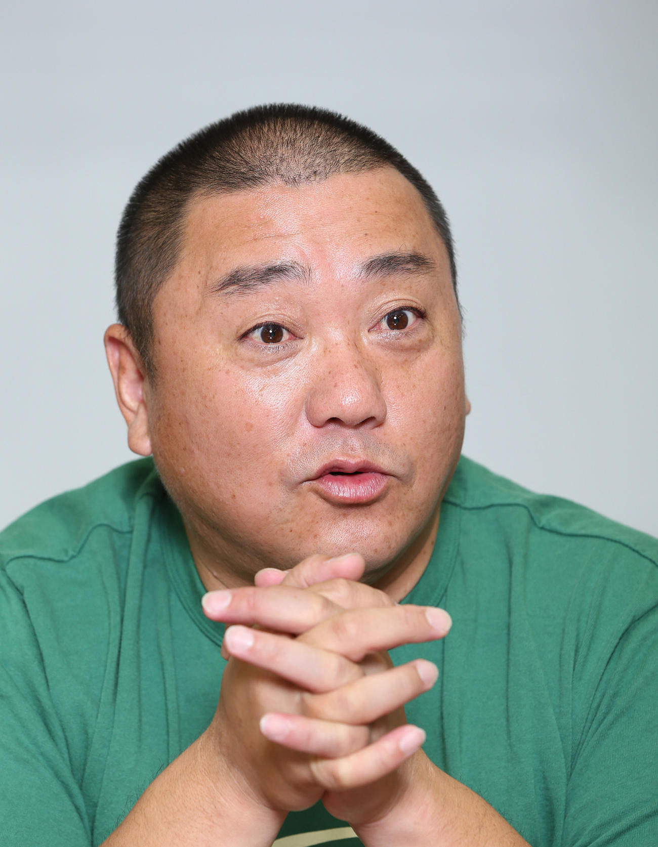 山本圭壱（2015年8月撮影）