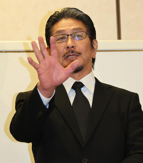 「西郷輝彦さんを偲ぶ会」に出席し思い出を語る野村将希（撮影・野上伸悟）