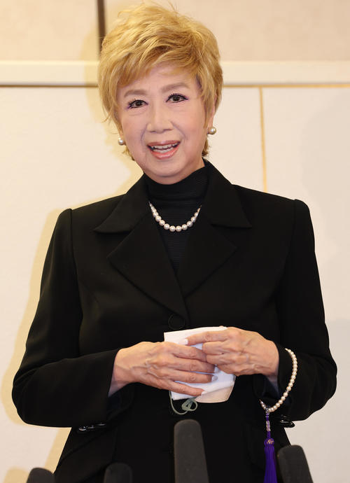 「西郷輝彦さんを偲ぶ会」に出席し思い出を語る瀬川瑛子（撮影・野上伸悟）