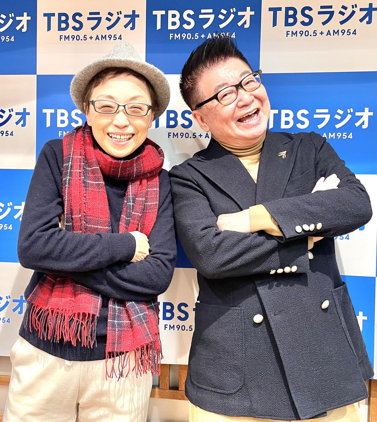 クミコ（左）と生島ヒロシ