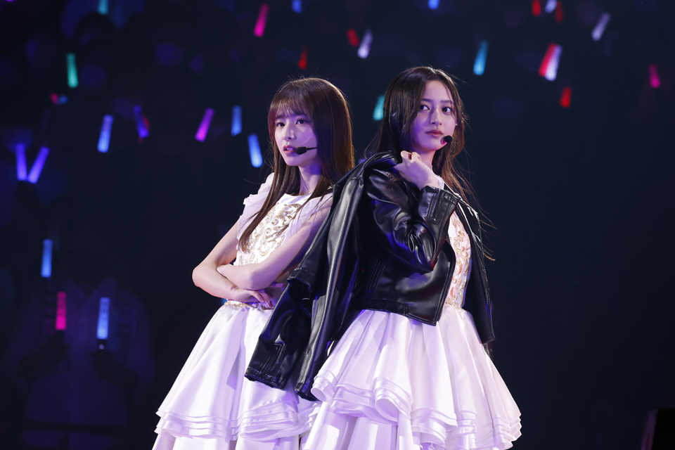 初の単独ライブを開催した乃木坂46の5期生。菅原咲月（左）と井上和の「なぎさつ」コンビ