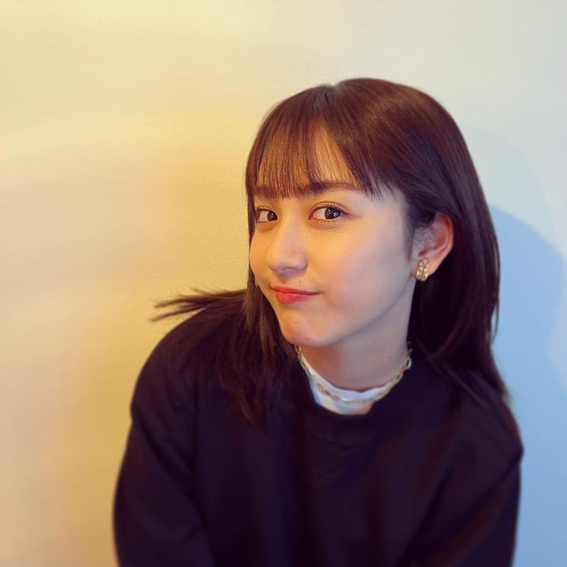 スエット姿の平祐奈