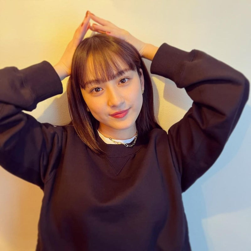 スエット姿の平祐奈