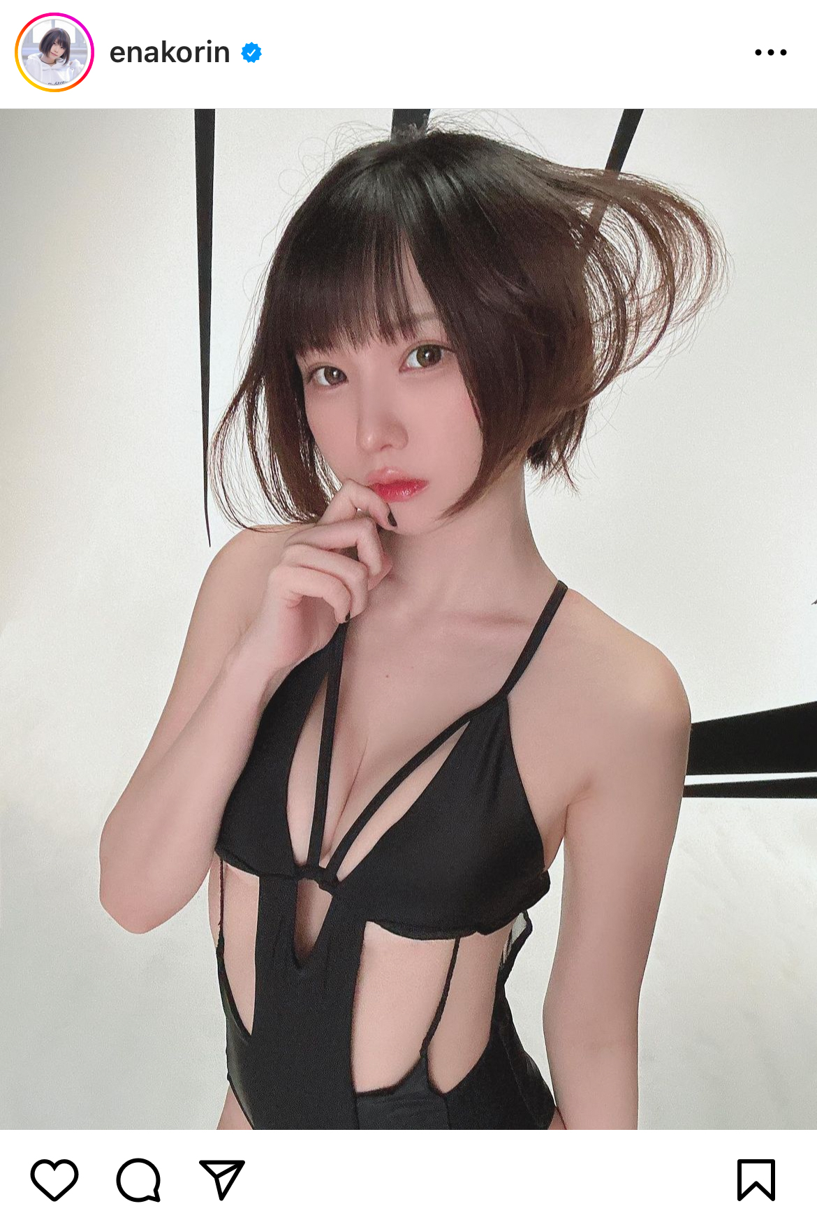 えなこのインスタグラムより