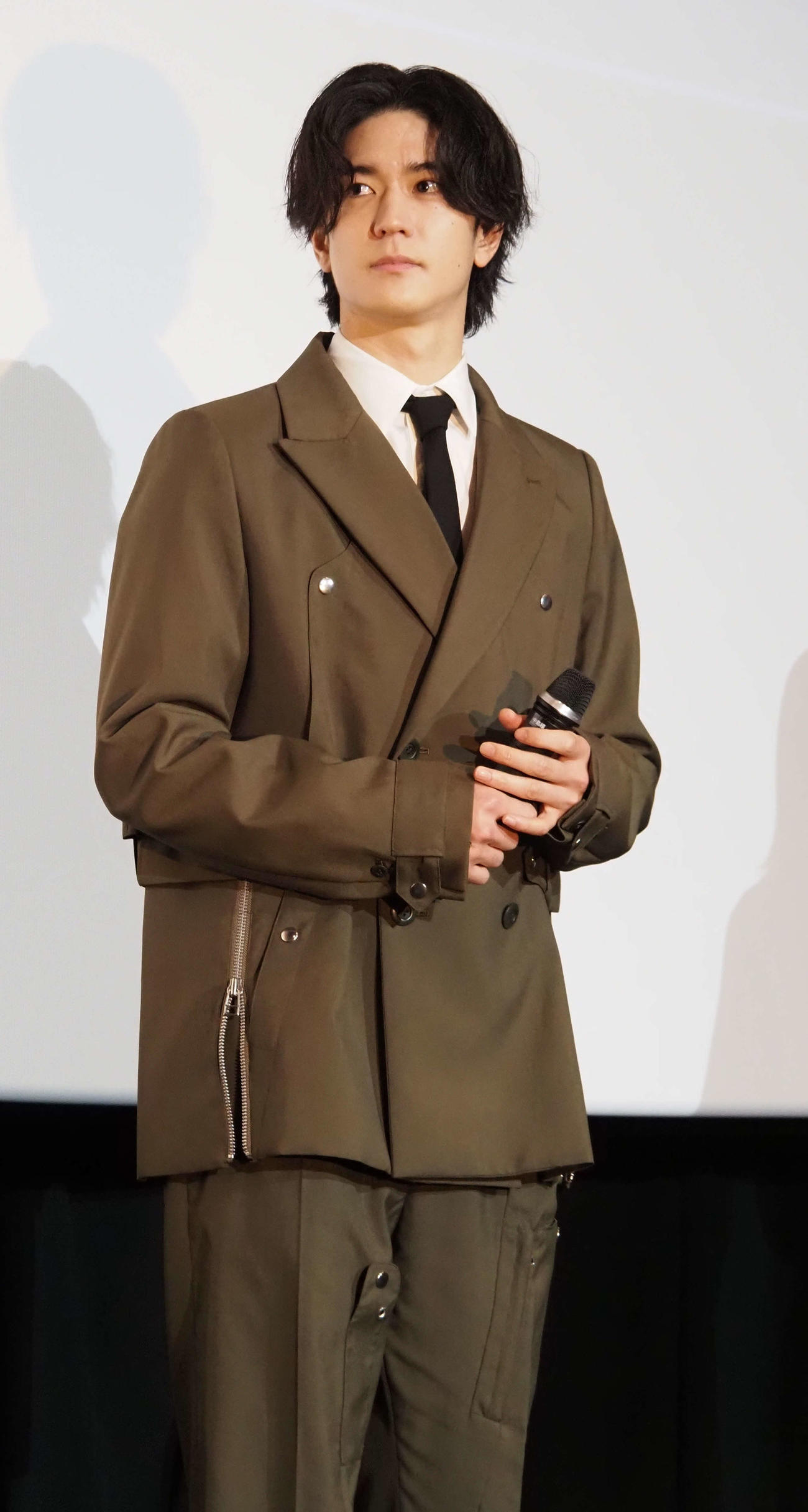 映画「♯マンホール」大ヒット御礼舞台あいさつに出席した中島裕翔（撮影・遠藤尚子）