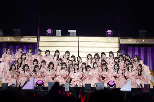 乃木坂46秋元真夏、卒コンで異例トリプルアンコール！「悔いがなく卒業