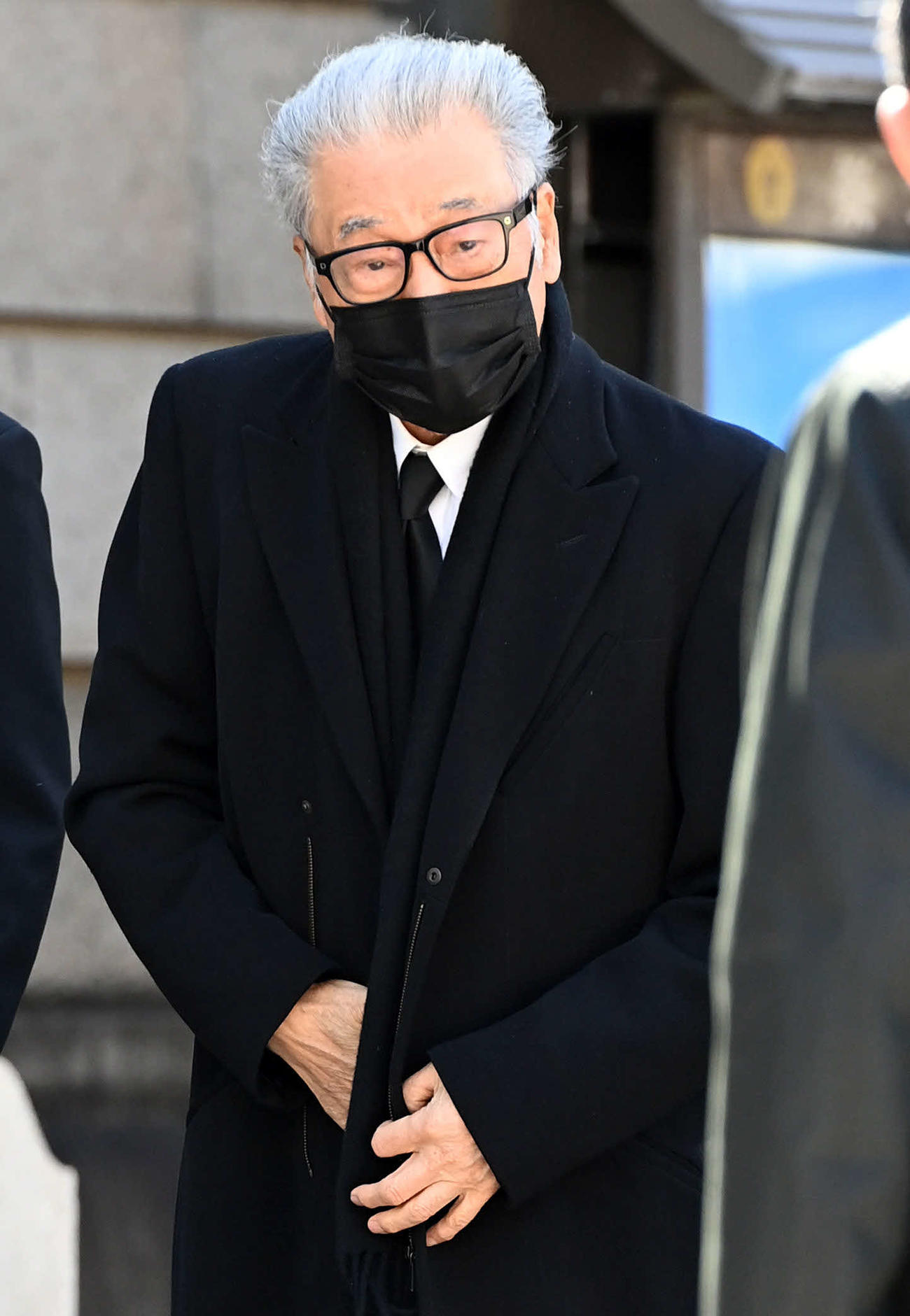 笑福亭笑瓶さんの葬儀に参列した森本毅郎（撮影・たえ見朱実）