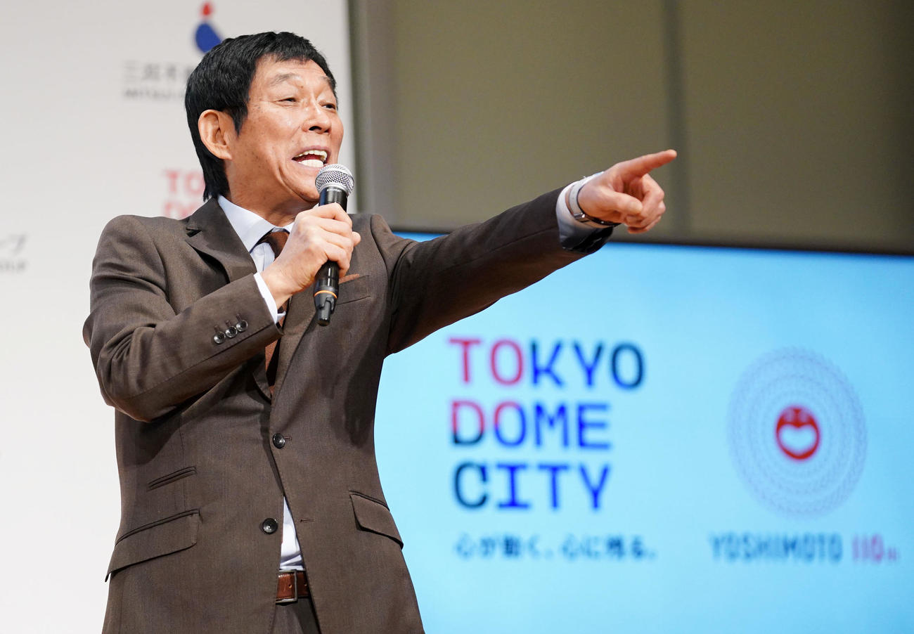 新劇場概要発表会見に登壇した明石家さんま（撮影・横山健太）