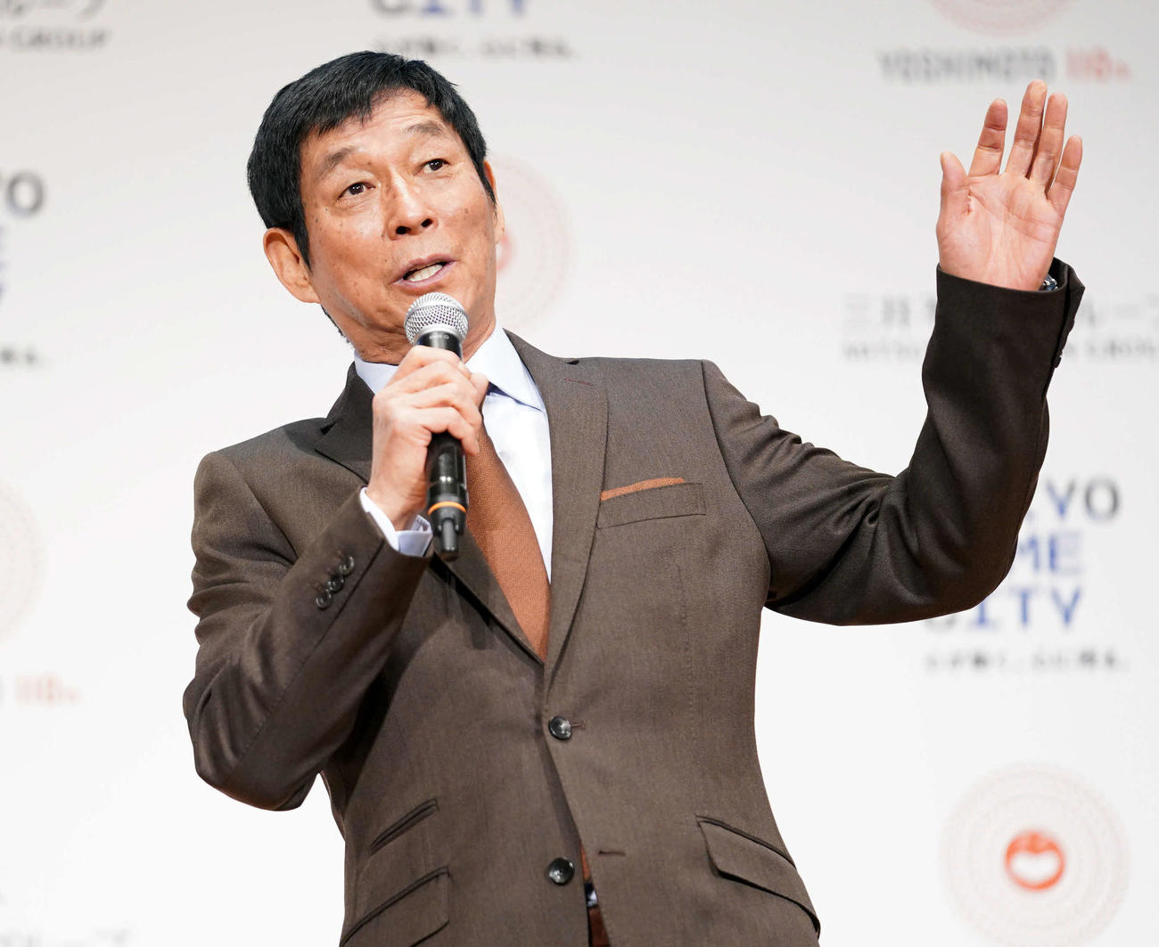 新劇場概要発表会見に登壇した明石家さんま（撮影・横山健太）