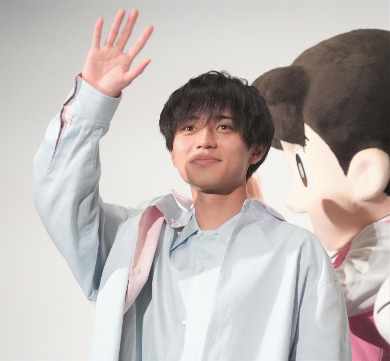 アニメ映画「ドラえもん　のび太と空の理想郷（ユートピア）」の公開記念舞台あいさつに出席したKing＆Prince永瀬廉（撮影・佐藤成）