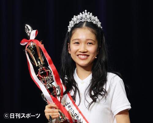第44回ホリプロタレントスカウトキャラバンでグランプリを受賞した山﨑玲奈さん（2020年12月12日撮影）