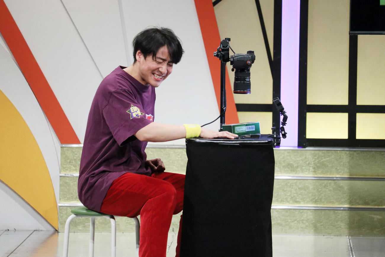 凱旋出演するR－1グランプリ2023優勝の田津原理音
