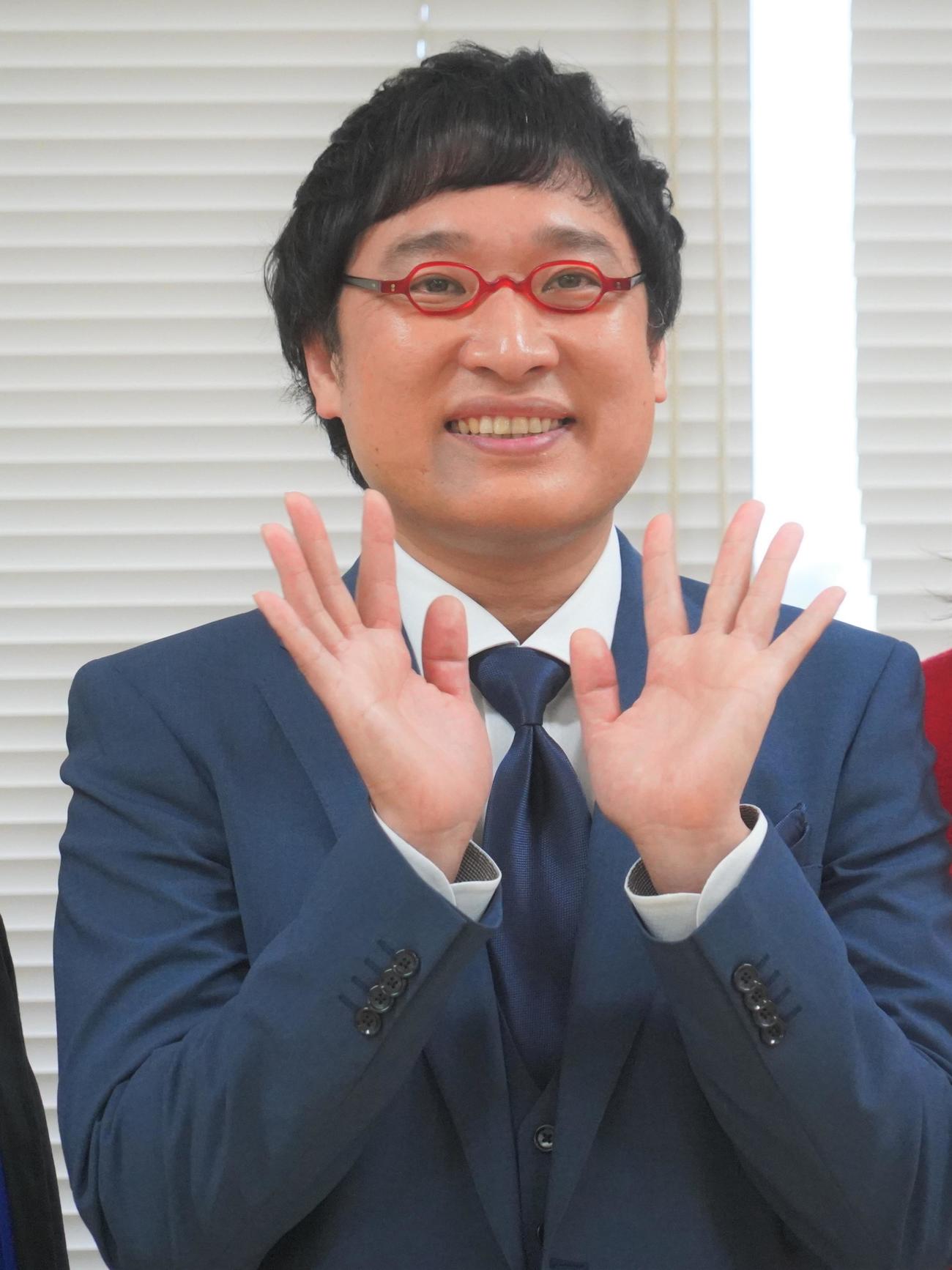 スカパー！のレギュラー番組「山里亮太の宝塚男子になってもいいですか？」のイベントを行った南海キャンディーズの山里亮太（撮影・佐藤成）