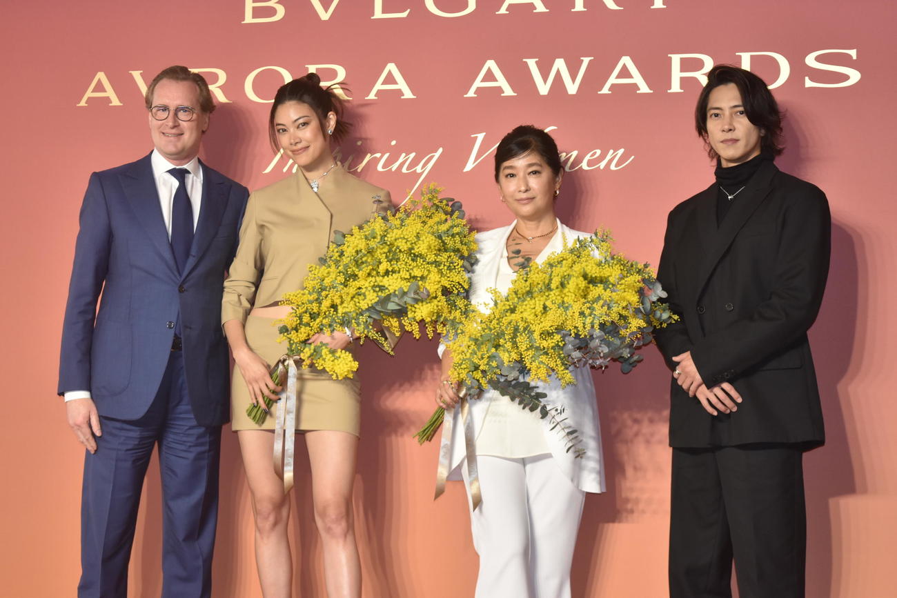 「BVLGARI AVRORA AWARDS」国際女性デー記者会見に参加した山下智久（右端）と森星（右から3人目）