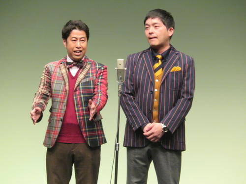 ウエストランドの井口浩之(左)と河本太