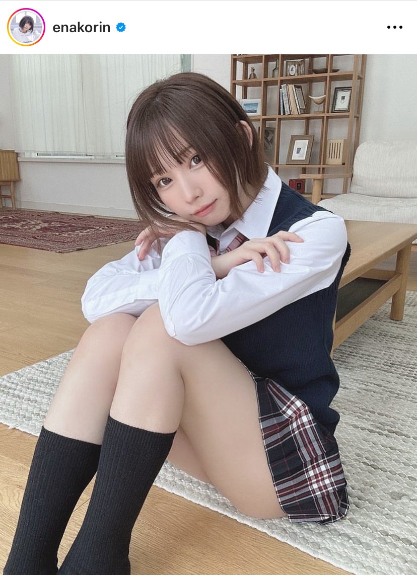 えなこのインスタグラムより