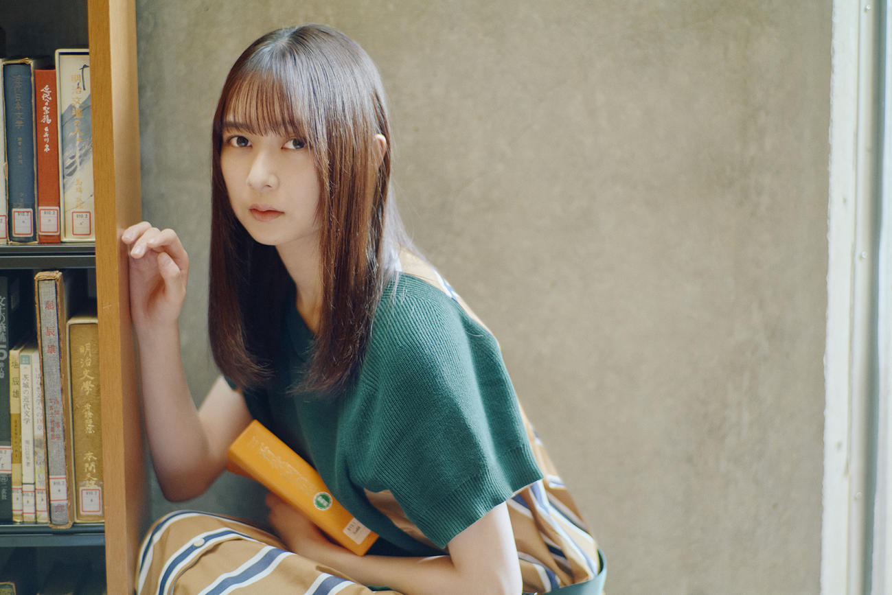 乃木坂46鈴木絢音の対談集「言葉の海をさまよう」先行カット