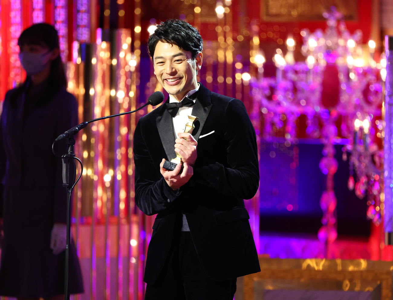 最優秀主演男優賞を受賞し、スピーチする妻夫木聡（代表撮影）