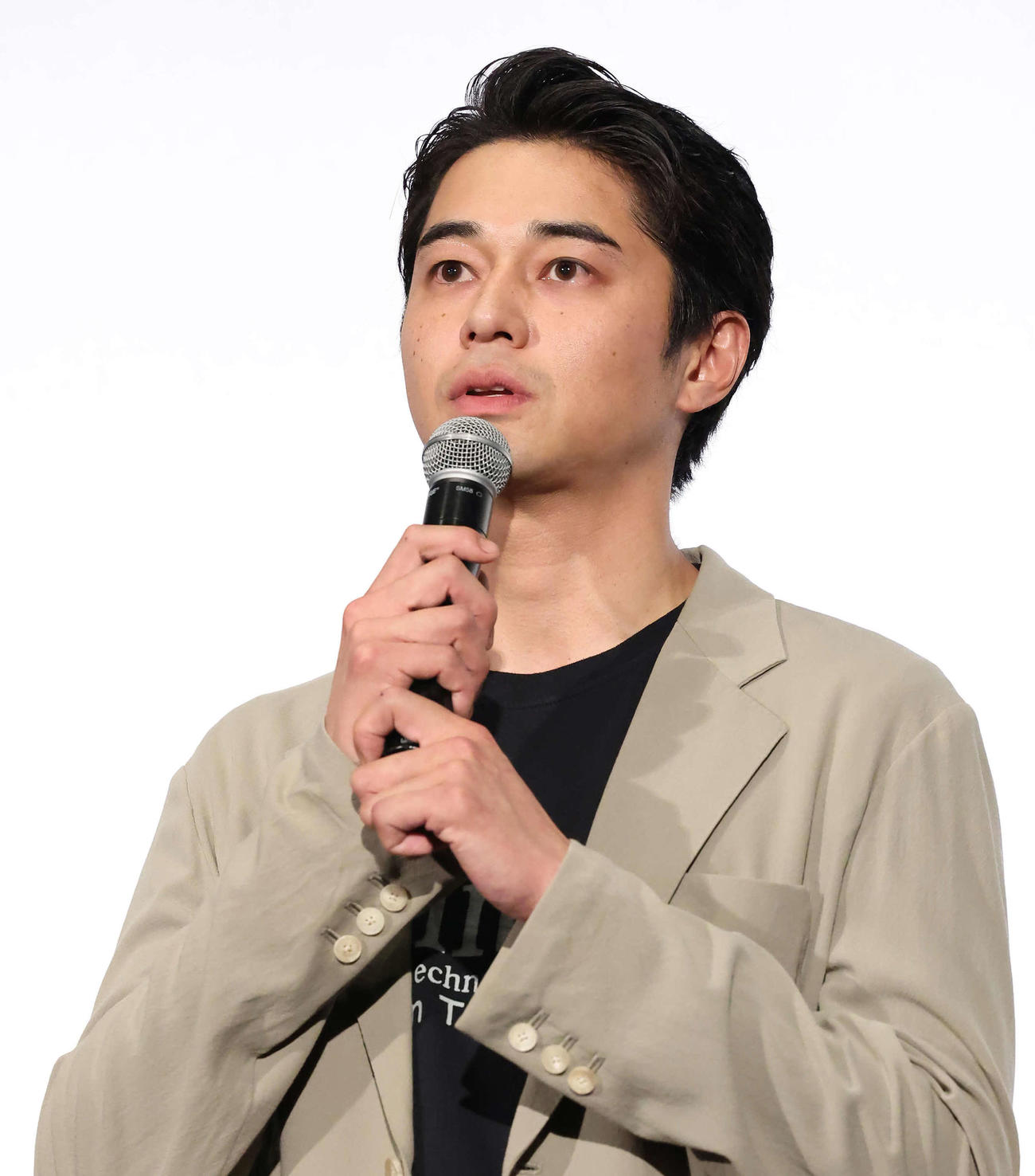 映画「Winny」の舞台あいさつで、今作に対する思いを語る東出昌大（撮影・丹羽敏通）