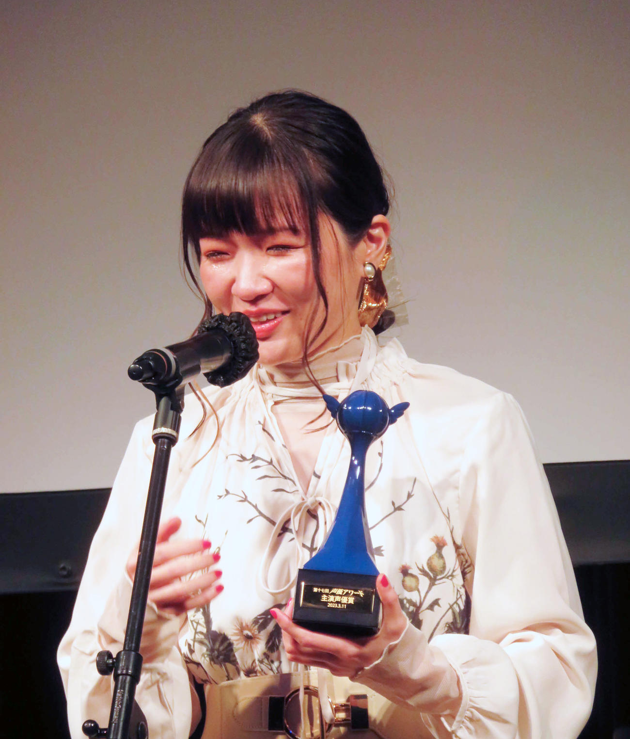 第17回声優アワードで主演、助演声優賞を史上初めてダブル受賞した種崎敦美（撮影・村上幸将）