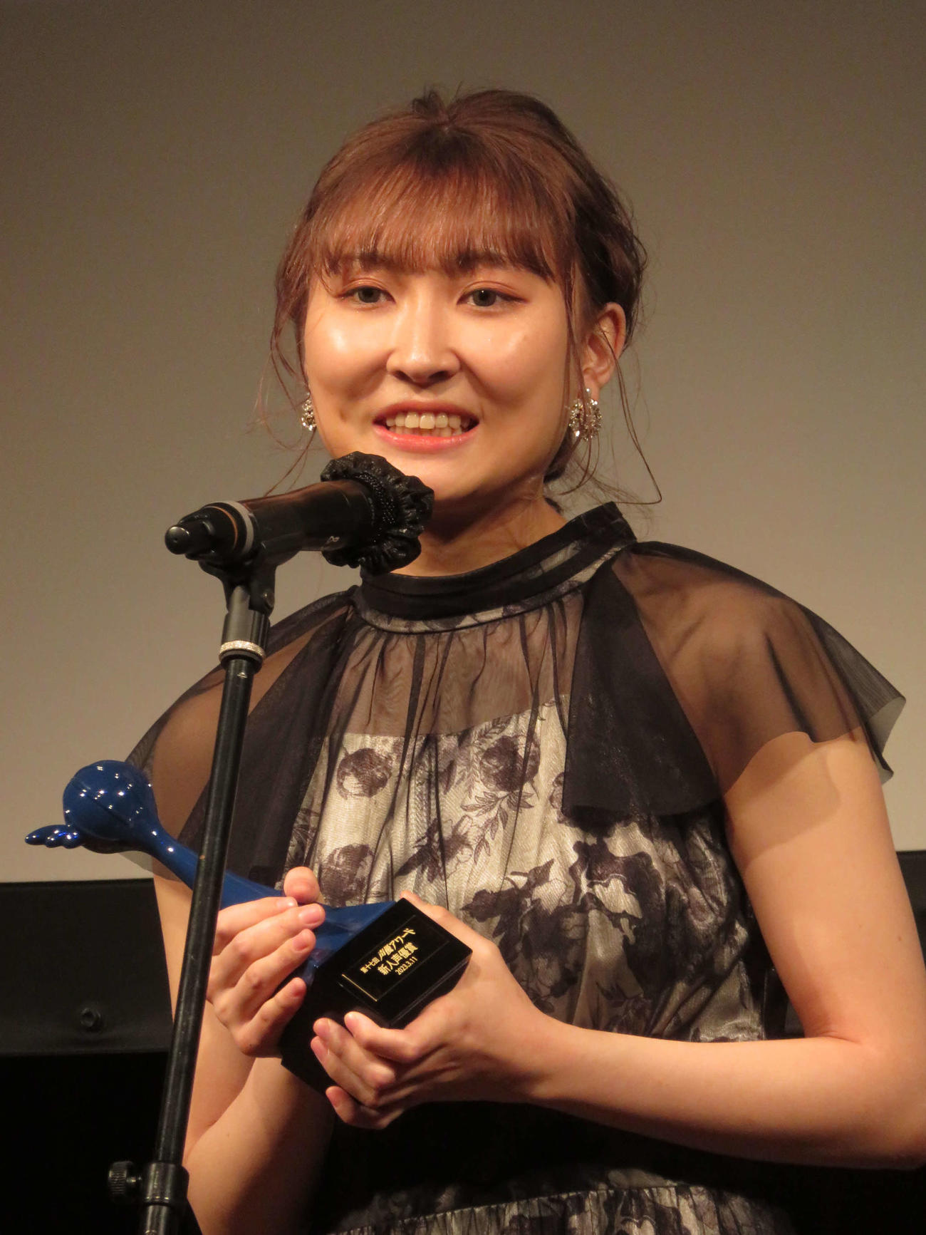 第17回　声優アワードで新人声優賞を受賞した若山詩音（撮影・村上幸将）