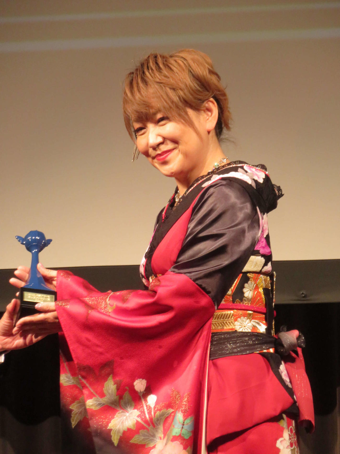 第17回　声優アワードでキッズファミリー賞を受賞した松本梨香（撮影・村上幸将）