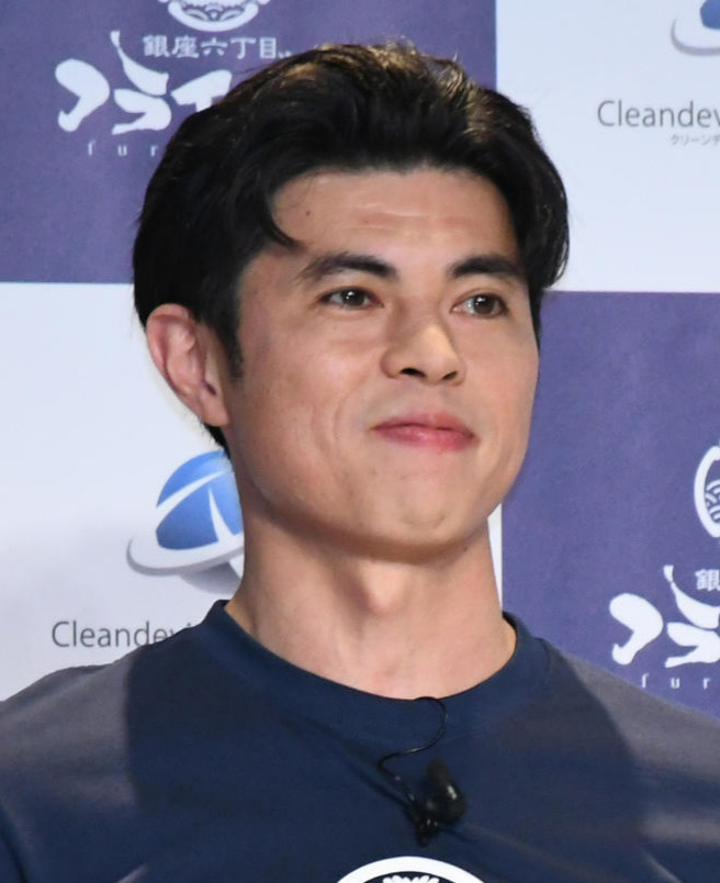 小島よしお（2022年6月撮影）