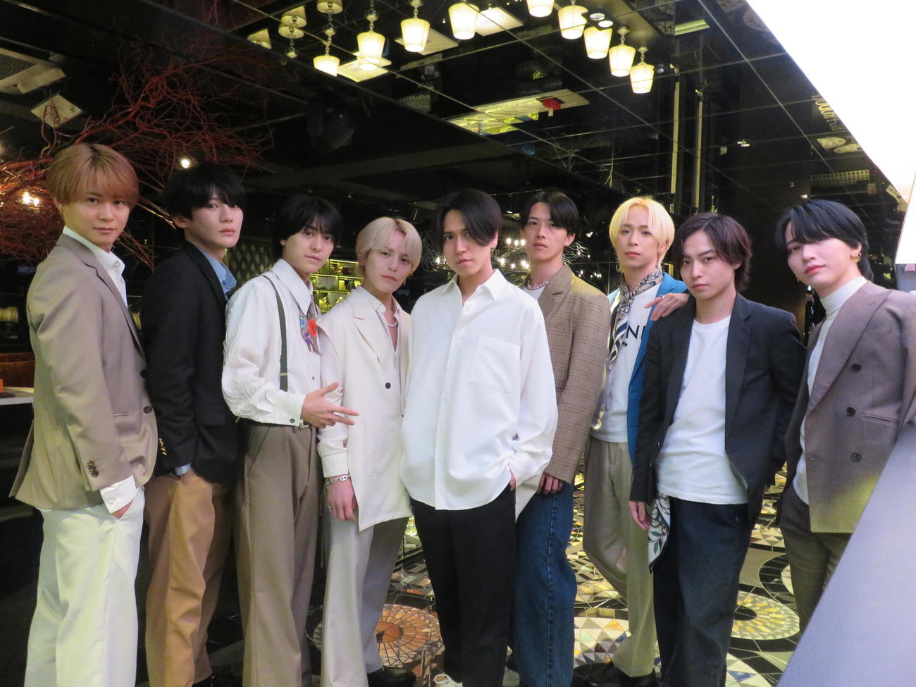 左から　KAIHARU、KONAN、AI、UTA、KEITY、AO、REI、J、KOUTASO