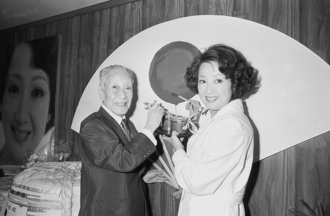 77年、自民党から出馬し当選した扇千景さん