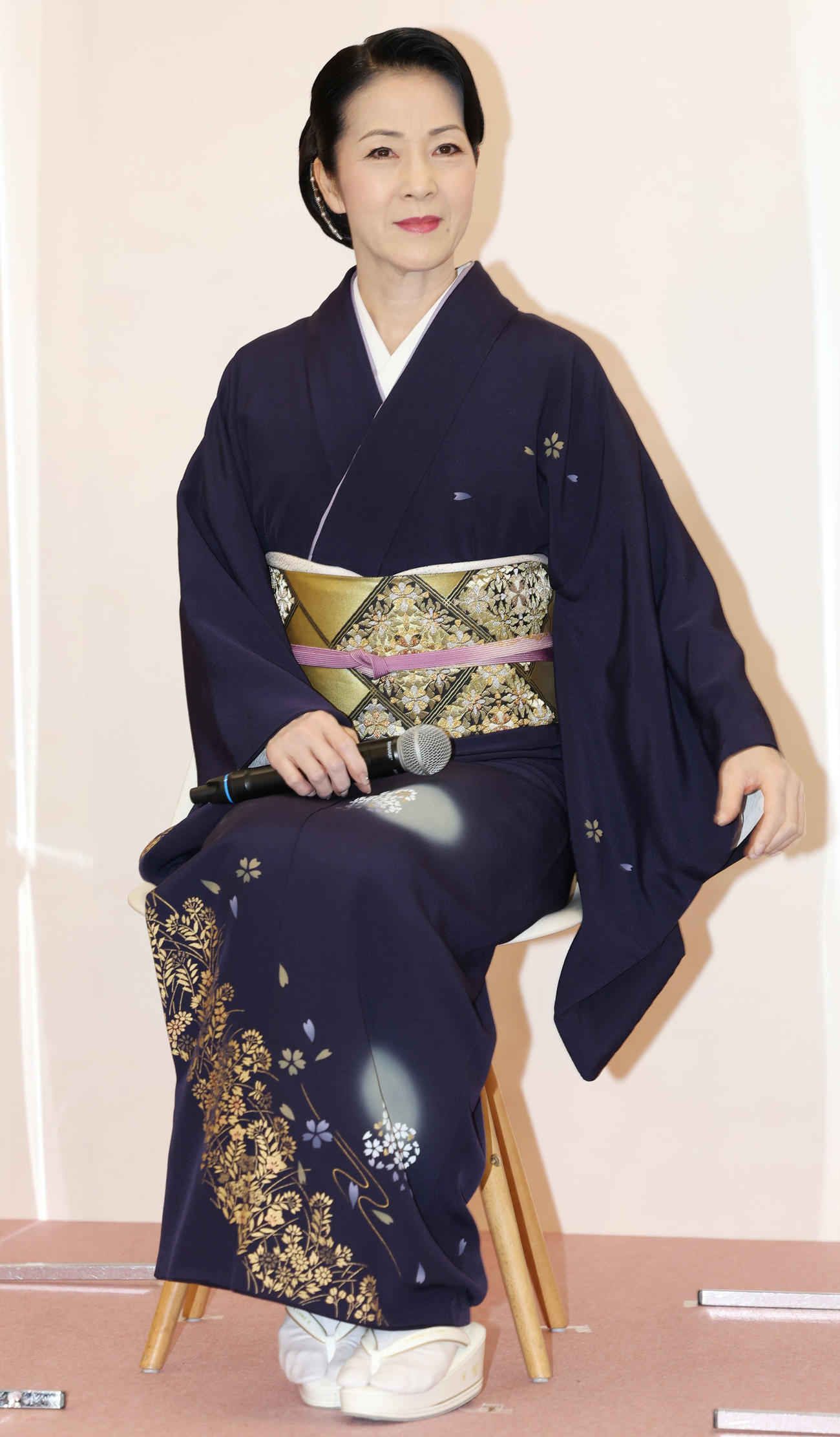 TBSドラマ「ひとりぼっち－人と人をつなぐ愛の物語－」取材会に登壇した坂本冬美（撮影・宮地輝）