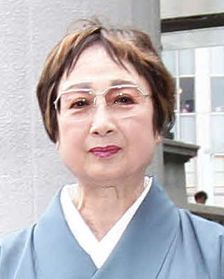 扇千景さん＝2011年7月