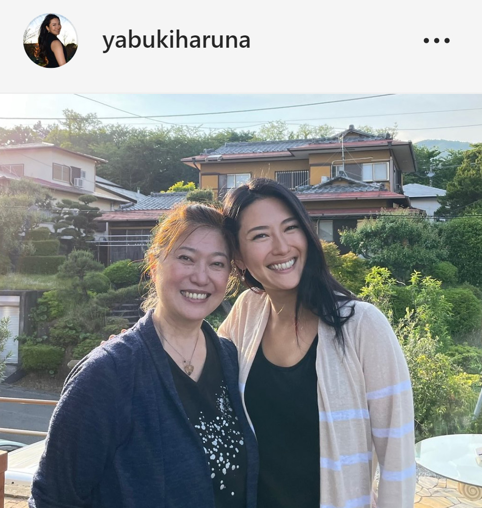 矢吹春奈のインスタグラムより
