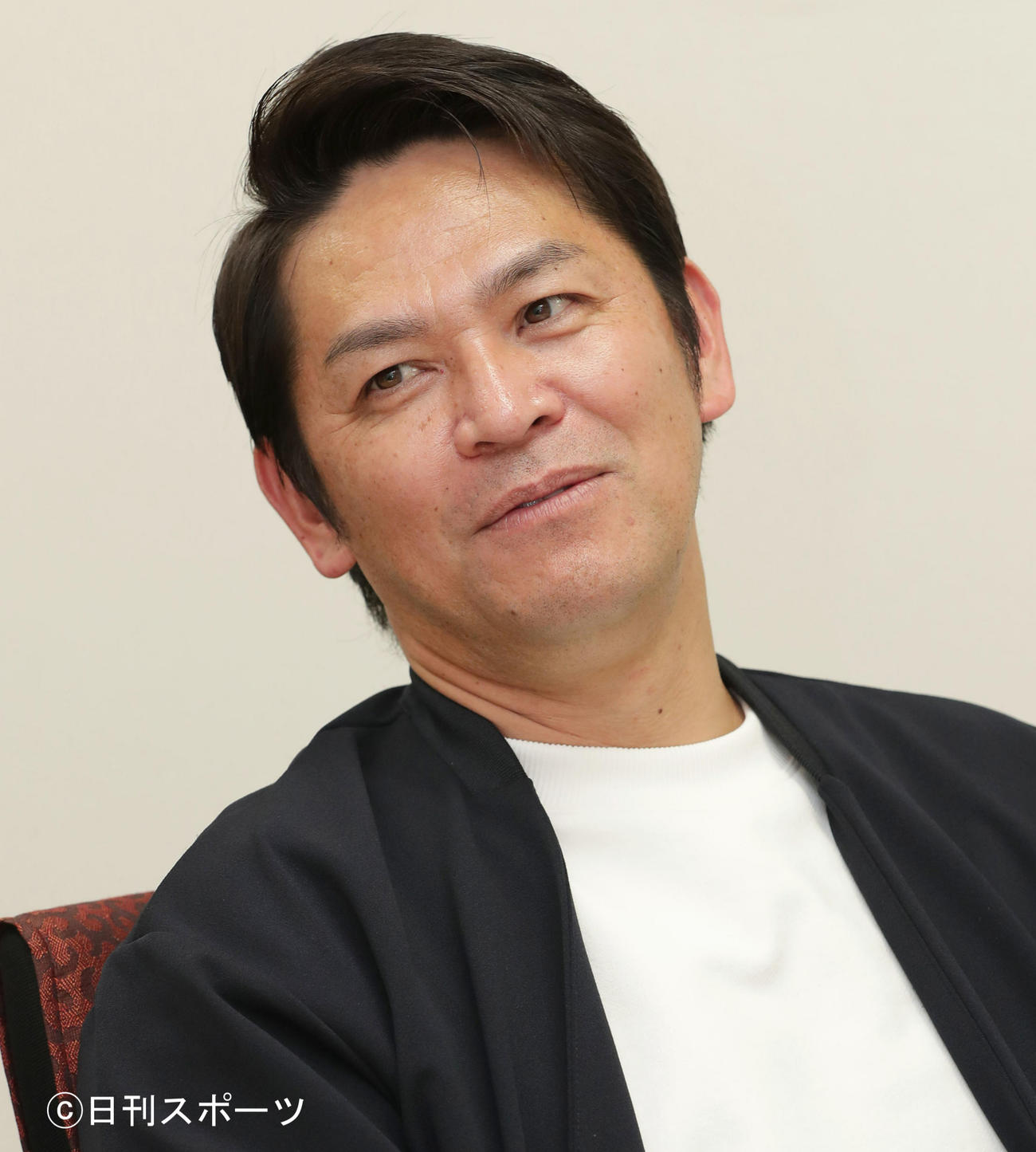 岡田圭右（2021年10月撮影）