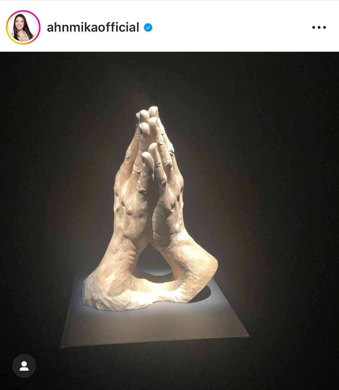 「東京アートフェア2023」に訪れたアンミカ（アンミカのインスタグラムから）