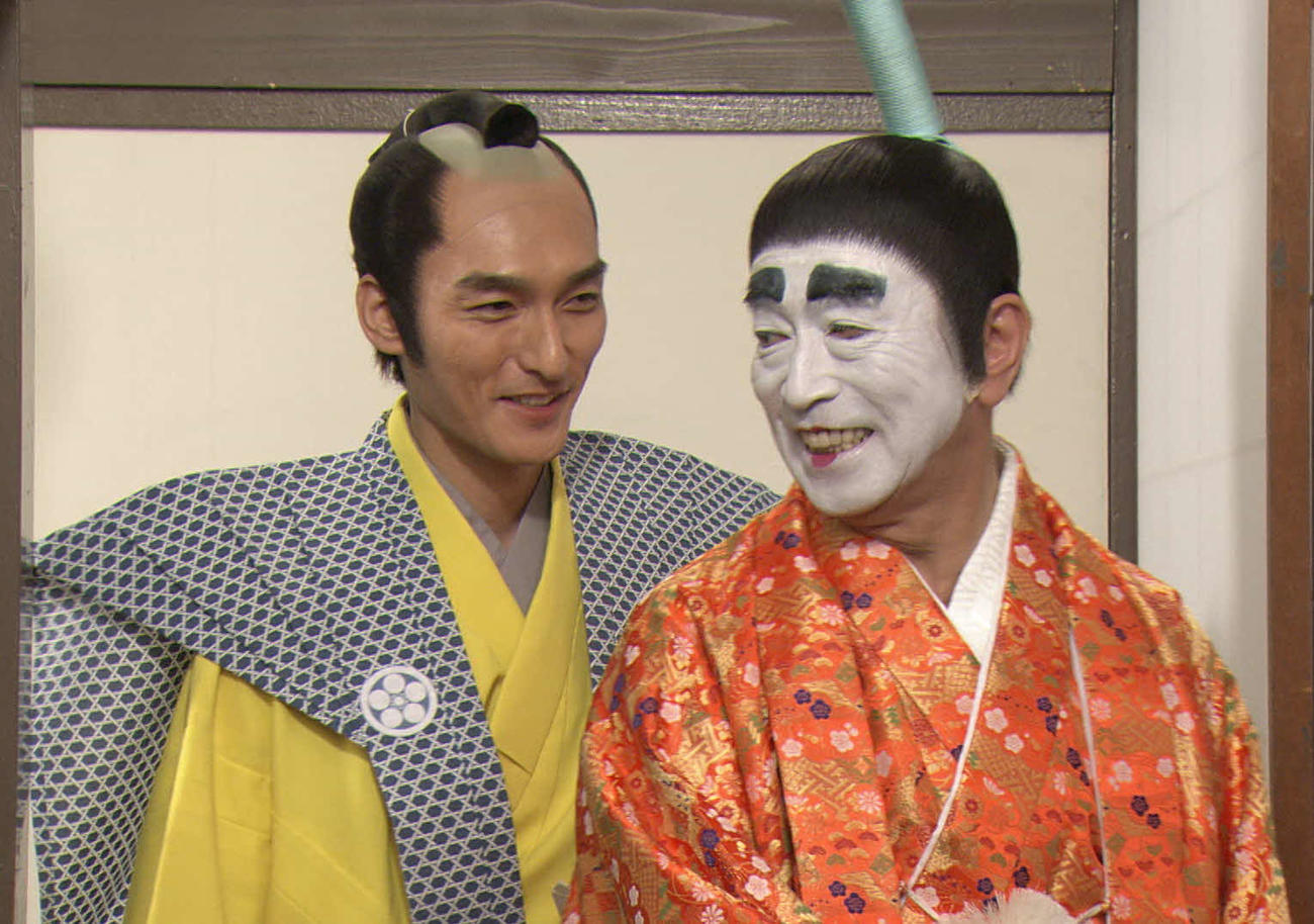 「ドリフ＆志村けんのバカ殿様　豪華絢爛！笑いの春祭りSP」に出演する草なぎ剛（左）、志村けんさん（C）フジテレビ