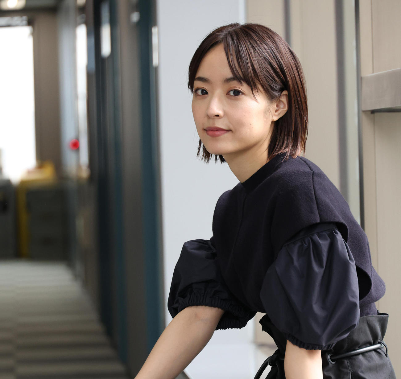 ドラマ「100万回言えばよかった」のインタビューを受ける井上真央（撮影・中島郁夫）