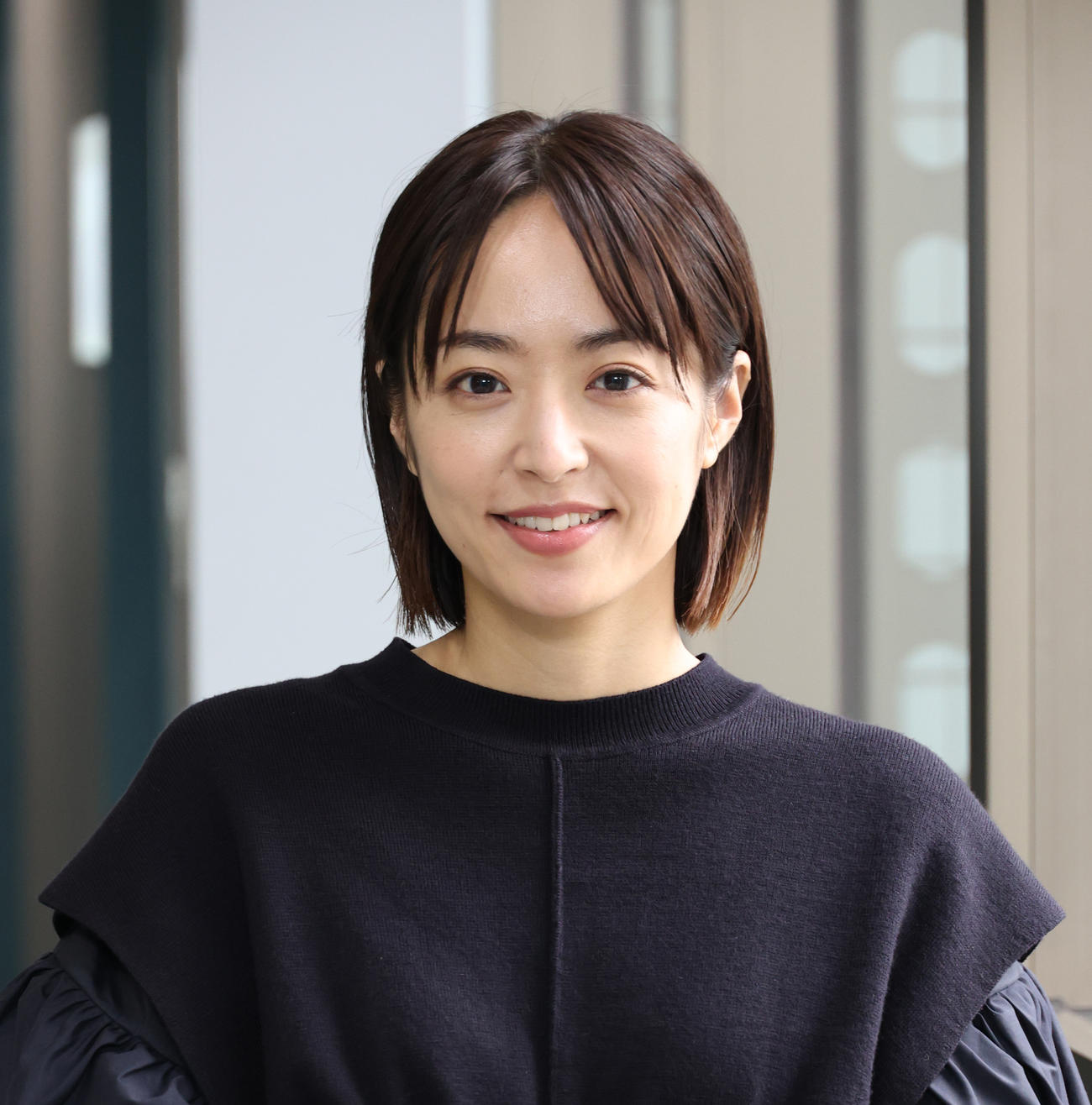 ドラマ「100万回言えばよかった」のインタビューを受ける井上真央（撮影・中島郁夫）